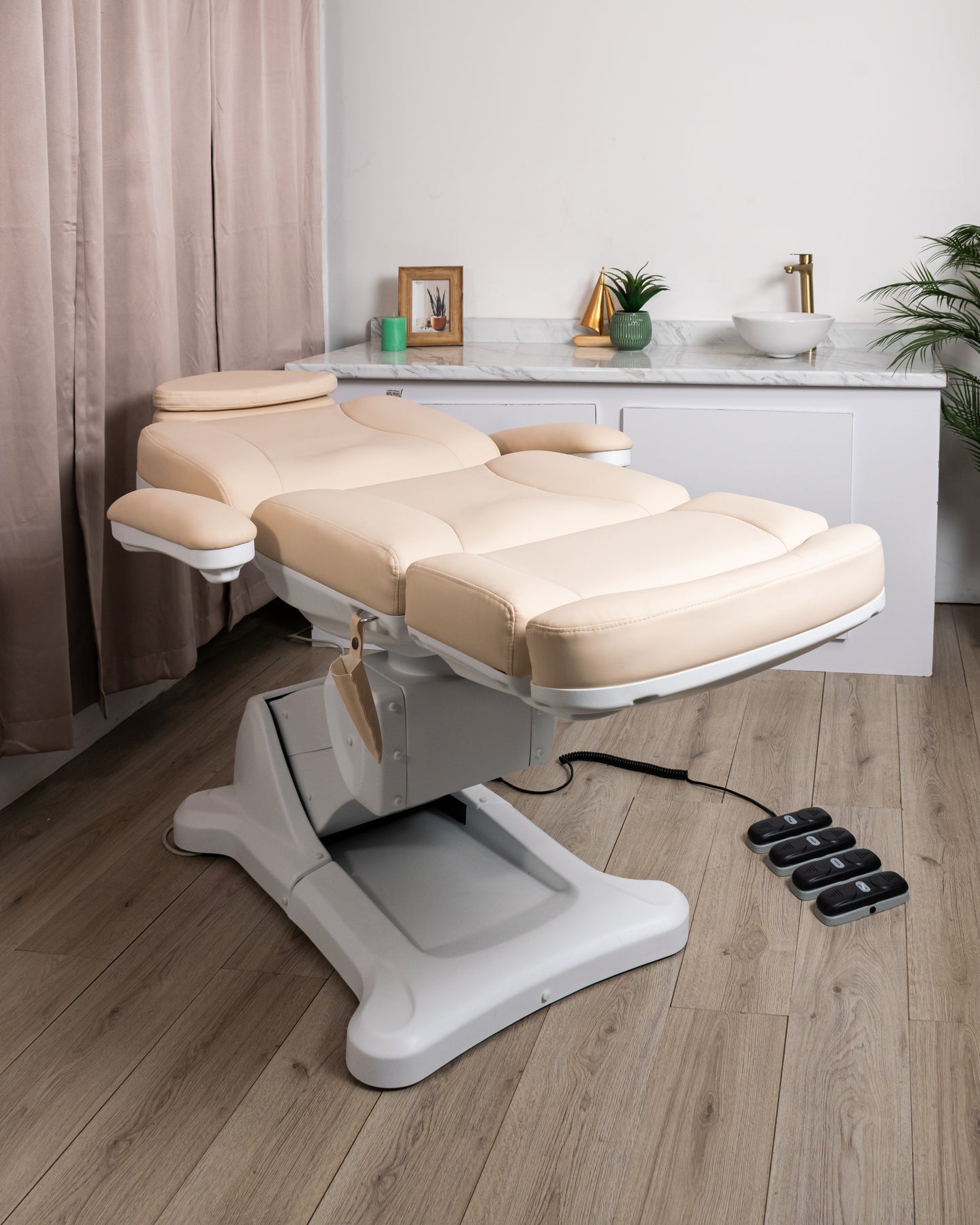 Camilla Eléctrica Modelo HERMES DM-2315 Crema